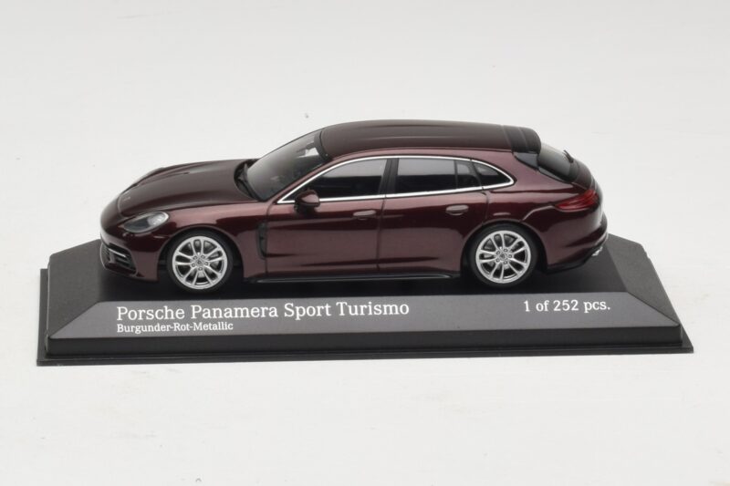 Porsche Panamera 971 Sport Turismo 4S Vermelho Minichamps 1:43 410066110 Metal