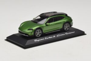 Porsche Taycan Turbo S Cross Turismo Verde Minichamps 1:43 WAP0207830M003 Metal - imagem 2 de 5
