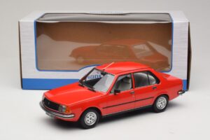Renault 18 Vermelho MCG 1:18 MCG18595 Metal - imagem 6 de 6
