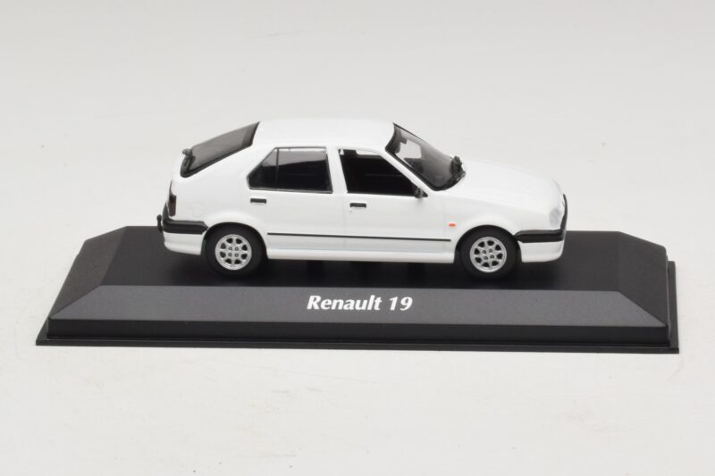 Renault 19 Branco Maxichamps 1:43 940113700 Diecast