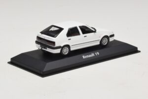 Renault 19 Branco Maxichamps 1:43 940113700 Diecast - imagem 2 de 5