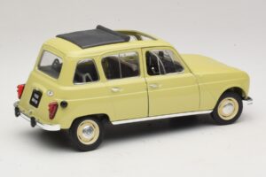 Renault 4L Amarelo Solido 1:18 8062 Metal - imagem 2 de 7