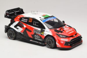 Toyota GR Yaris Rally1 #33 E. Evans / S. Martin Rally Monte Carlo 2026 IXO 1:18 18RMC269B Metal - imagem 4 de 6