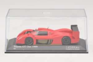 Toyota GT-One TS020 Street Vermelho Minichamps 1:43 433991603 Metal - imagem 4 de 5