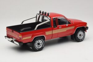 Toyota Hilux N50 Xtra Cab 4x4 Vermelho KK-Scale 1:18 KKDC181562 Metal - imagem 2 de 6
