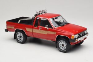 Toyota Hilux N50 Xtra Cab 4x4 Vermelho KK-Scale 1:18 KKDC181562 Metal - imagem 4 de 6