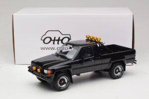 Toyota Hilux N60 SR5 Back to the Future II Preto Brilhante Otto 1:18 OT481 Resina - imagem 6 de 6