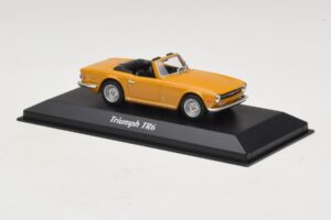 Triumph TR6 Laranja Maxichamps 1:43 940132571 Metal - imagem 3 de 5