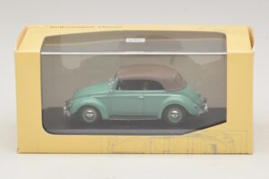 Volkswagen 1200 Cabriolet Capota De Lona Verde Minichamps 1:43 430052042 Metal - imagem 5 de 5