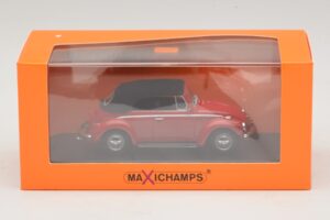 Volkswagen 1302 Cabriolet Vermelho Maxichamps 1:43 940055031 Metal - imagem 5 de 5