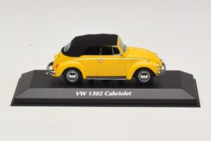 Volkswagen 1302 Cabriolet Amarelo Maxichamps 1:43 940055030 Metal