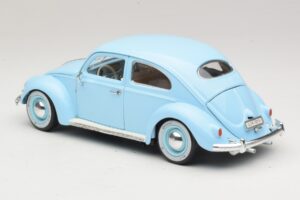 Volkswagen Carocha Azul Bburago 1:18 3381 Metal - imagem 7 de 8