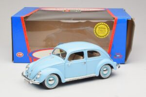 Volkswagen Carocha Azul Bburago 1:18 3381 Metal - imagem 8 de 8