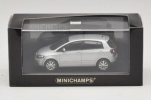 Volkswagen Golf Plus Mk5 Prata Caixa De Substituição Minichamps 1:43 400054370-R1 Metal - imagem 5 de 5