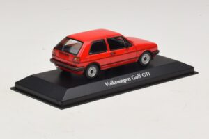Volkswagen Golf GTI Mk2 Vermelho Maxichamps 1:43 940054121 Metal - imagem 2 de 5