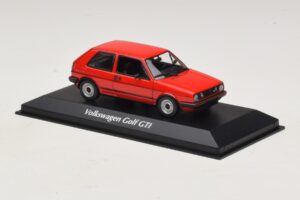 Volkswagen Golf GTI Mk2 Vermelho Maxichamps 1:43 940054121 Metal - imagem 3 de 5