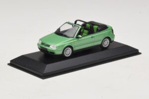 Volkswagen Golf Mk4 Cabriolet Verde Metálico Minichamps 1:43 430058335 Metal - imagem 2 de 5