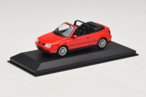 Volkswagen Golf Mk4 Cabriolet Vermelho Edição Concessionário Minichamps 1:43 GOLF006 Metal - imagem 2 de 5