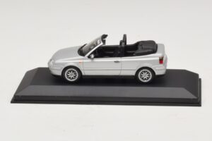 Volkswagen Golf Mk4 Cabriolet Prata Edição Concessionário Minichamps 1:43 GOLF004 Metal