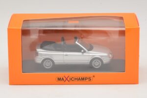 Volkswagen Golf Mk4 Cabriolet Prata Maxichamps 1:43 940058331 Metal - imagem 5 de 5