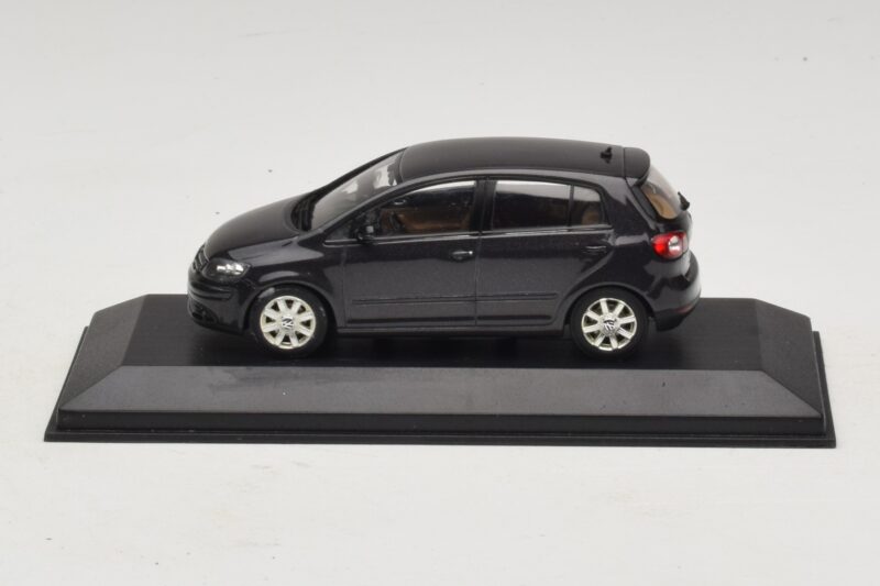 Volkswagen Golf Plus Mk5 Preto Minichamps 1:43 GOLF007 Metal