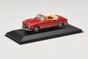 Volkswagen Karmann Ghia Cabriolet Vermelho Escuro Minichamps 1:43 5032 Metal - imagem 2 de 5