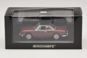 Volkswagen Karmann Ghia Vermelho Com Teto Preto Minichamps 1:43 GHIA002 Metal - imagem 5 de 5