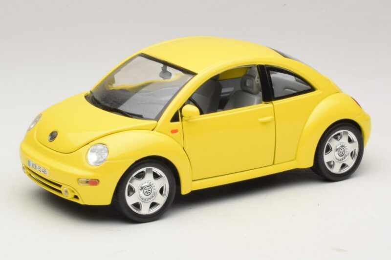Volkswagen New Beetle A4 Amarelo Bburago 1:18 3302 Metal