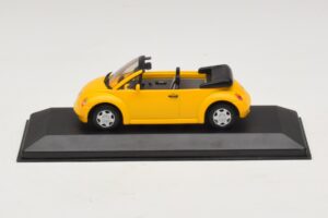 Volkswagen New Beetle Cabriolet Amarelo Minichamps 1:43 BEETLE002 Metal
