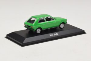 Volkswagen Polo Mk1 Verde Maxichamps 1:43 940050501 Metal - imagem 2 de 5