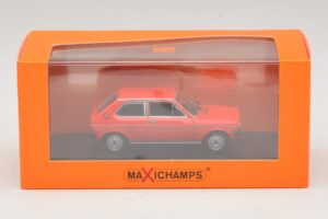 Volkswagen Polo Mk1 Vermelho Maxichamps 1:43 940050500 Metal - imagem 5 de 5