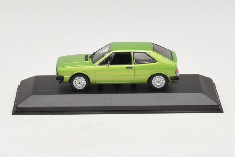 Volkswagen Scirocco Mk1 Verde Metálico Caixa de Substituição Maxichamps 1:43 940050420-R1 Metal