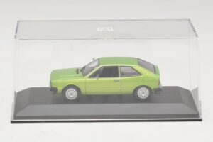 Volkswagen Scirocco Mk1 Verde Metálico Caixa de Substituição Maxichamps 1:43 940050420-R1 Metal - imagem 4 de 5