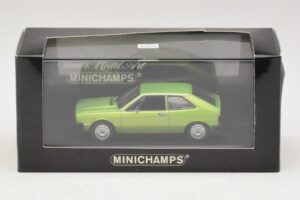 Volkswagen Scirocco Mk1 Verde Metálico Caixa de Substituição Maxichamps 1:43 940050420-R1 Metal - imagem 5 de 5