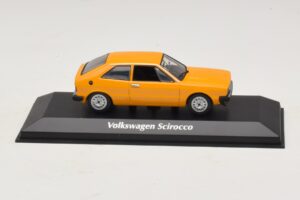 Volkswagen Scirocco Mk1 Amarelo Maxichamps 1:43 940050424 Metal