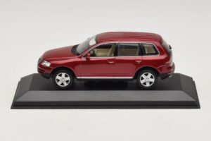 Volkswagen Touareg 7L Vermelho Minichamps 1:43 TOUAREG003 Metal