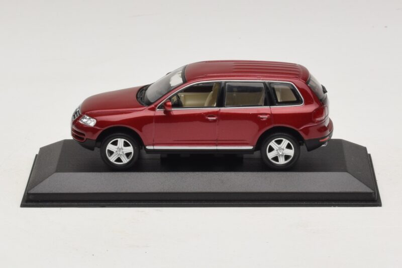 Volkswagen Touareg 7L Vermelho Minichamps 1:43 TOUAREG003 Metal