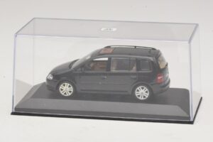 Volkswagen Touran 1T Preto Minichamps 1:43 TOURAN005 Metal - imagem 4 de 5