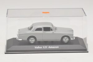 Volvo 121 Amazon Cinzento Maxichamps 1:43 940171000 Metal - imagem 4 de 5