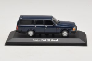 Volvo 240 GL Carrinha Azul Escuro Maxichamps 1:43 940171412 Metal