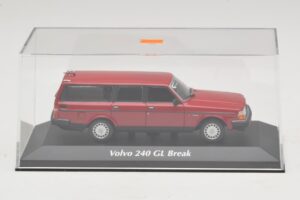 Volvo 240 GL Carrinha Vermelho Maxichamps 1:43 940171410 Metal - imagem 5 de 5