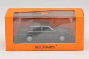 Volvo 740 Verde Escuro Maxichamps 1:43 940171700 Metal - imagem 5 de 5